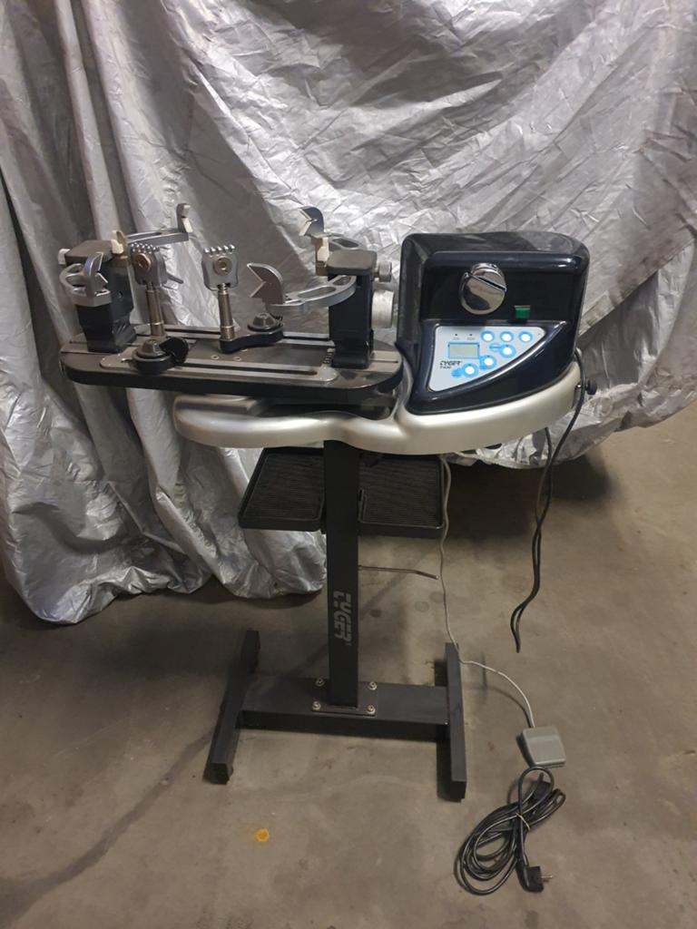 elektrische bespanmachine Tyger T630, Zo goed als nieuw, Racket, Ophalen, L2