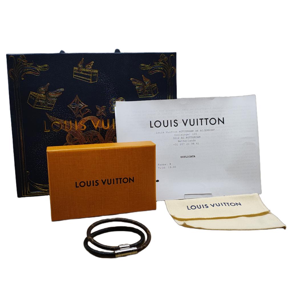 Louis Vuitton M8154E Armband 19cm | Nette staat, Louis Vuitton, Zo goed als nieuw, Support@louisvuitton.com, 2 Rue du Pont Neuf
75001 Paris
France