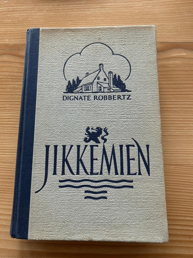 BOEK JIKKEMIEN VAN DIGNATE ROBBERTZ, Ophalen of Verzenden, Zo goed als nieuw