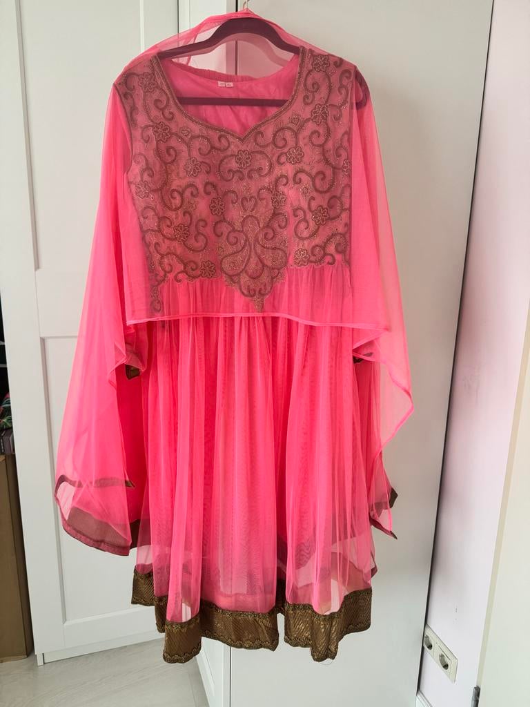 Roze Indiase Anarkali/Sharara set - Maat L, Ophalen of Verzenden, Zo goed als nieuw