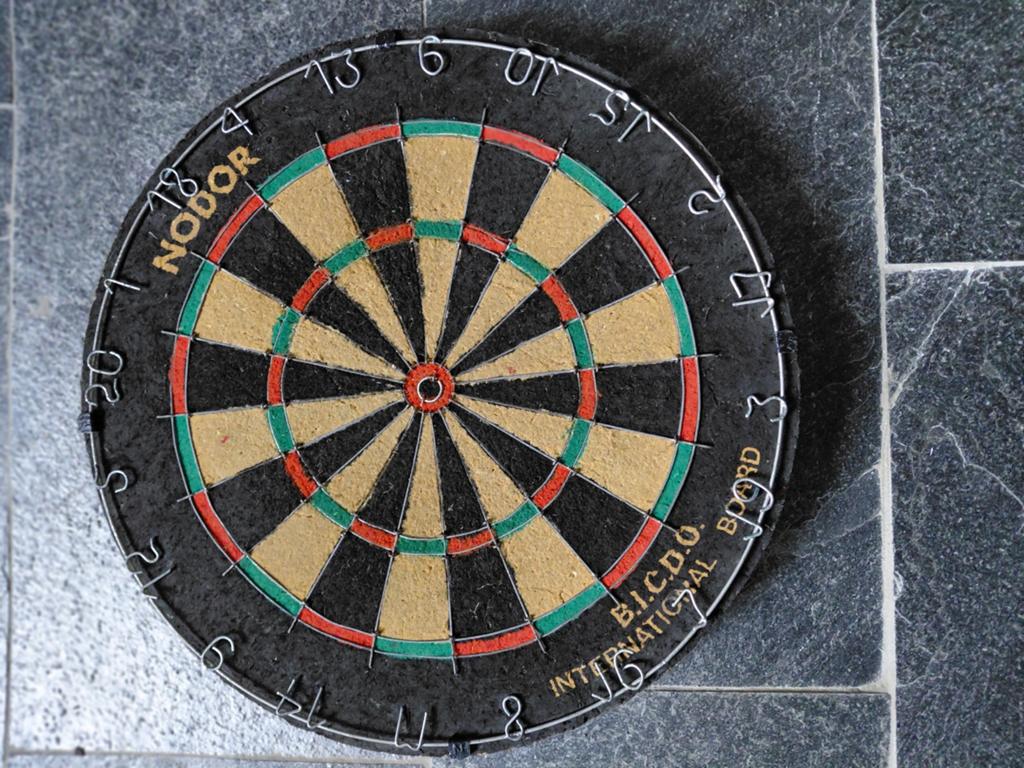 Nodor Dartbord - Gebruikt, Ophalen