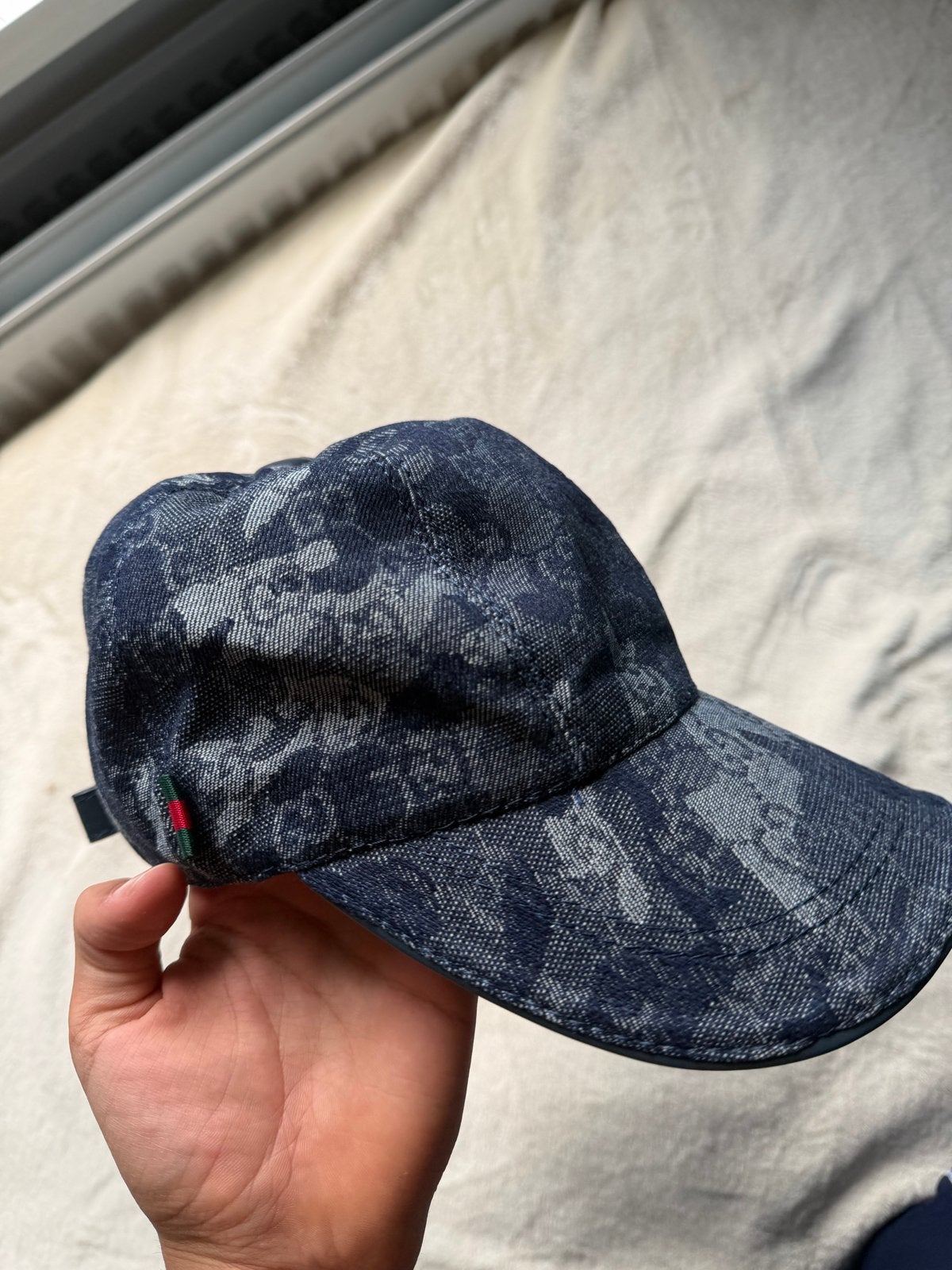 Gucci Pet - Stijlvolle Denim Baseballcap, Kleding | Dames, Hoeden en Petten, Zo goed als nieuw, Pet, One size fits all, Ophalen of Verzenden