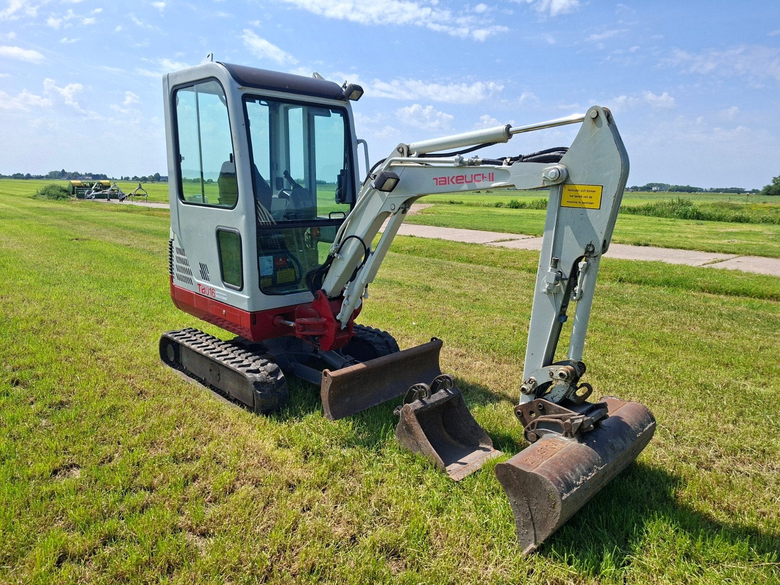 Takeuchi TB016, Ophalen, Graafmachine