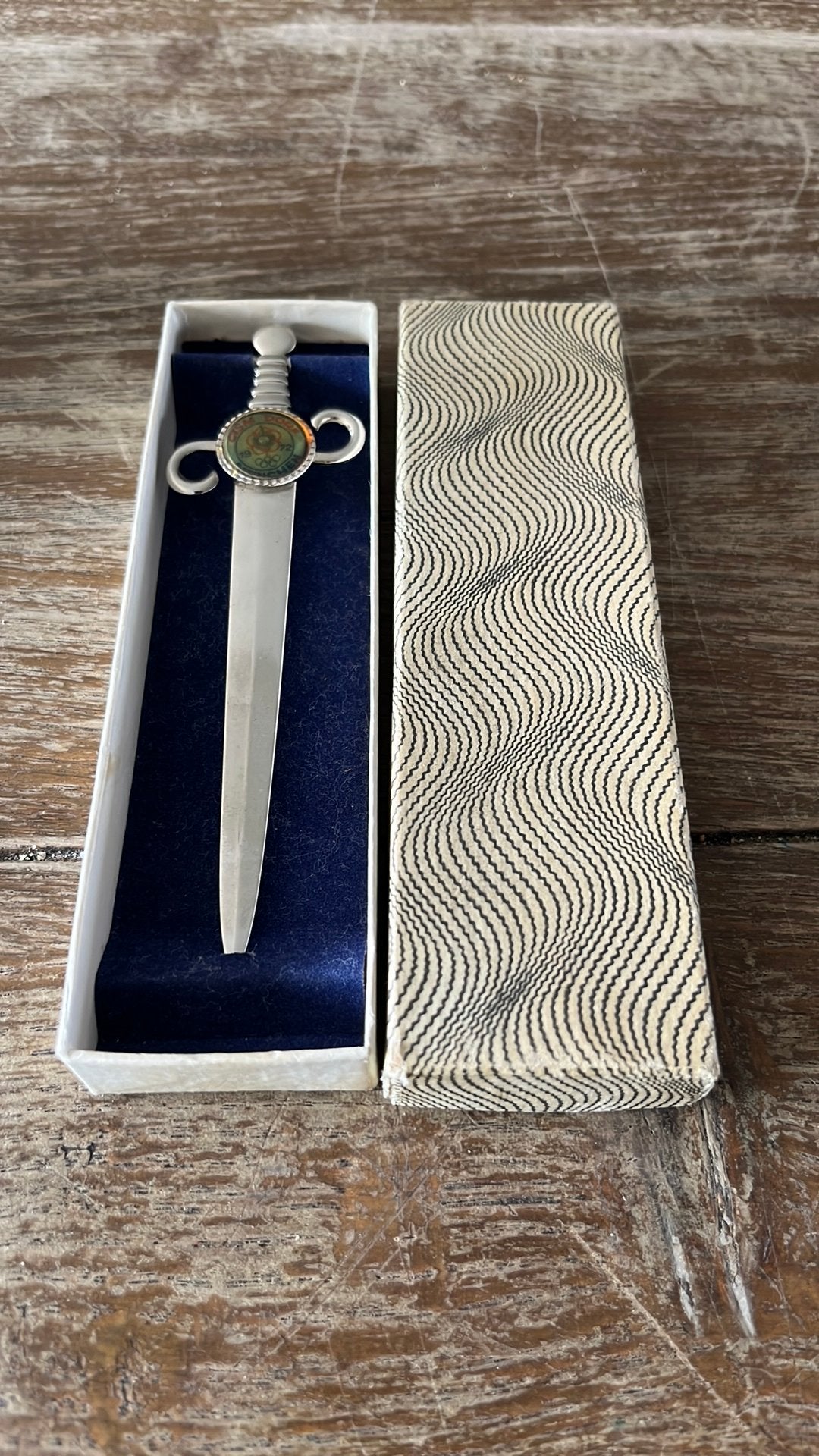 Zeldzame Olympische  'CISM-Dorf' München 1972 briefopener, Verzamelen, Ophalen of Verzenden, Nieuw, Overige typen
