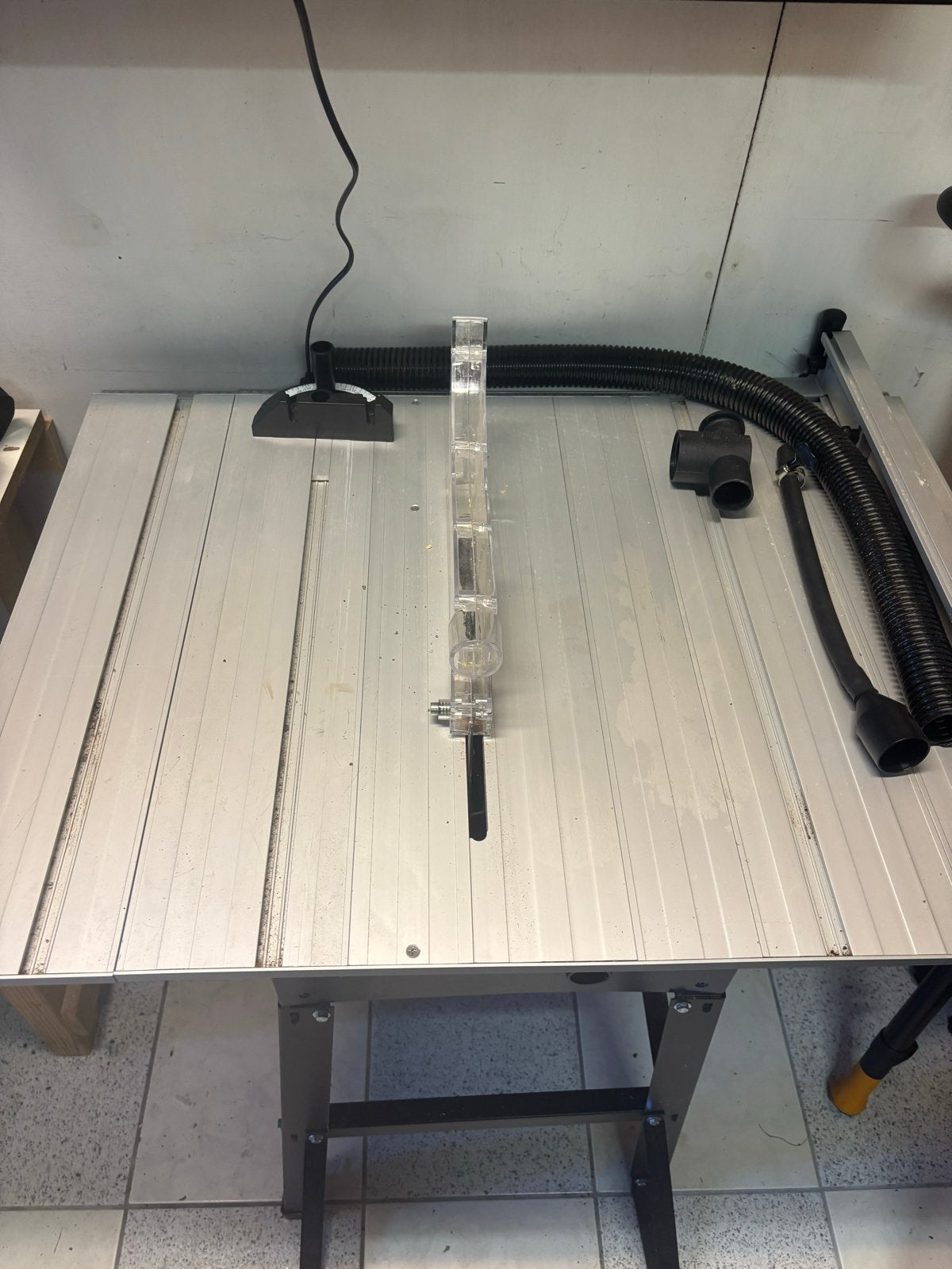 FERM TSM1033 Zaagtafel, Doe-het-zelf en Verbouw, Ophalen, Gebruikt, Cirkelzaag, 30 tot 70 mm