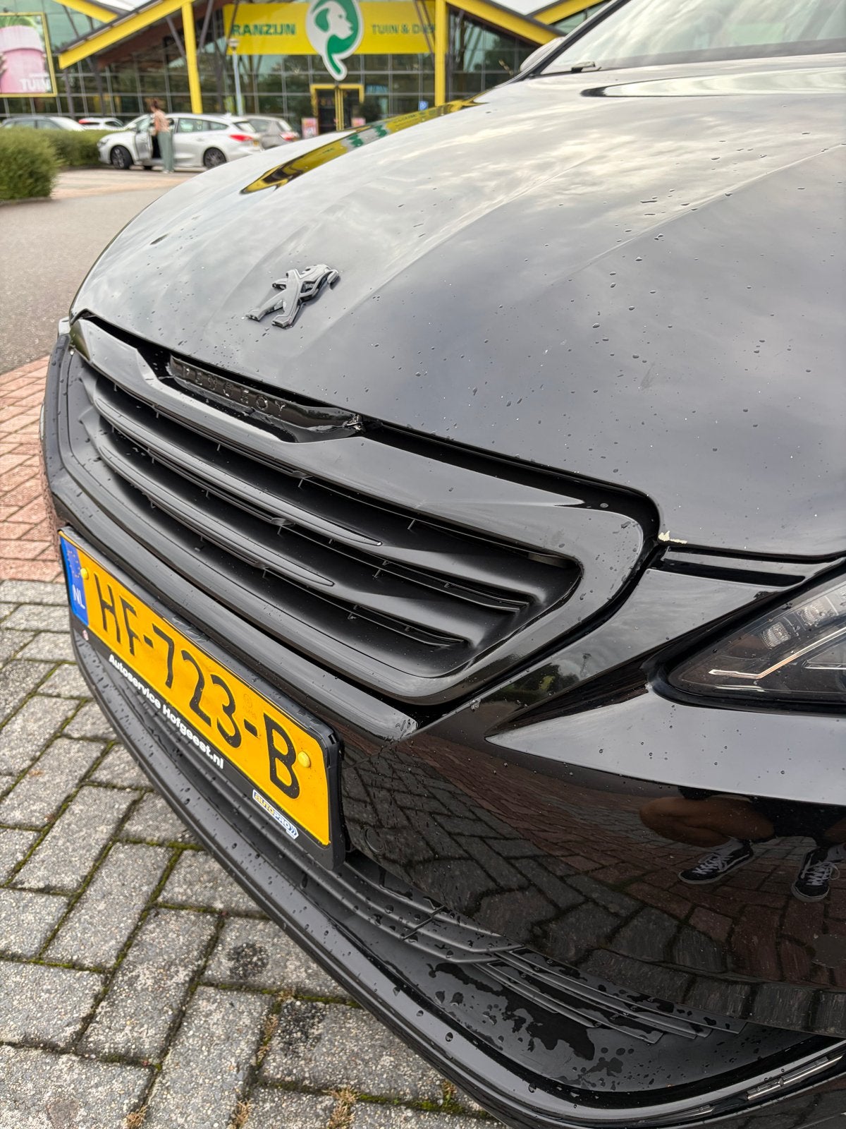 Foto 12 van Peugeot 308 1.2 E-thp 130pk 2015 Zwart LEKT KOELVLOEISTOF