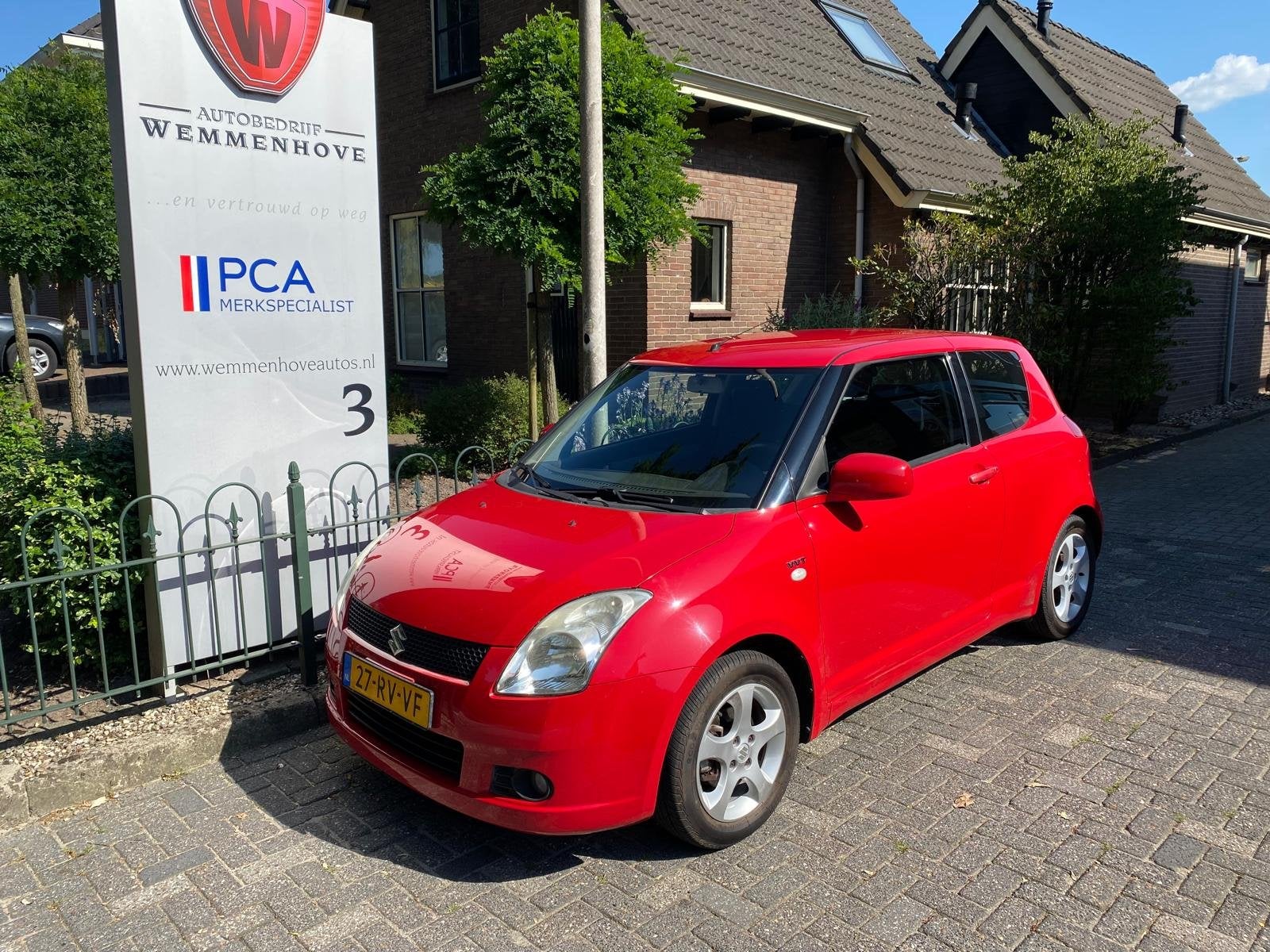 Suzuki Swift 1.5 Exclusive Automaat Automaat (bj 2005), Auto's, Stof, Zwart, 4 cilinders, Met garantie (alle)