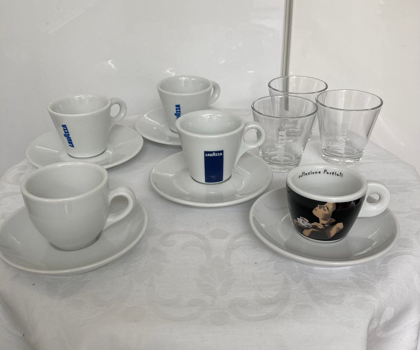 Espresso kop en schotels Lavazza /Illy (?)/ Coll. Portioli, Ophalen of Verzenden, Porselein, Overige stijlen, Kop(pen) en/of Schotel(s)