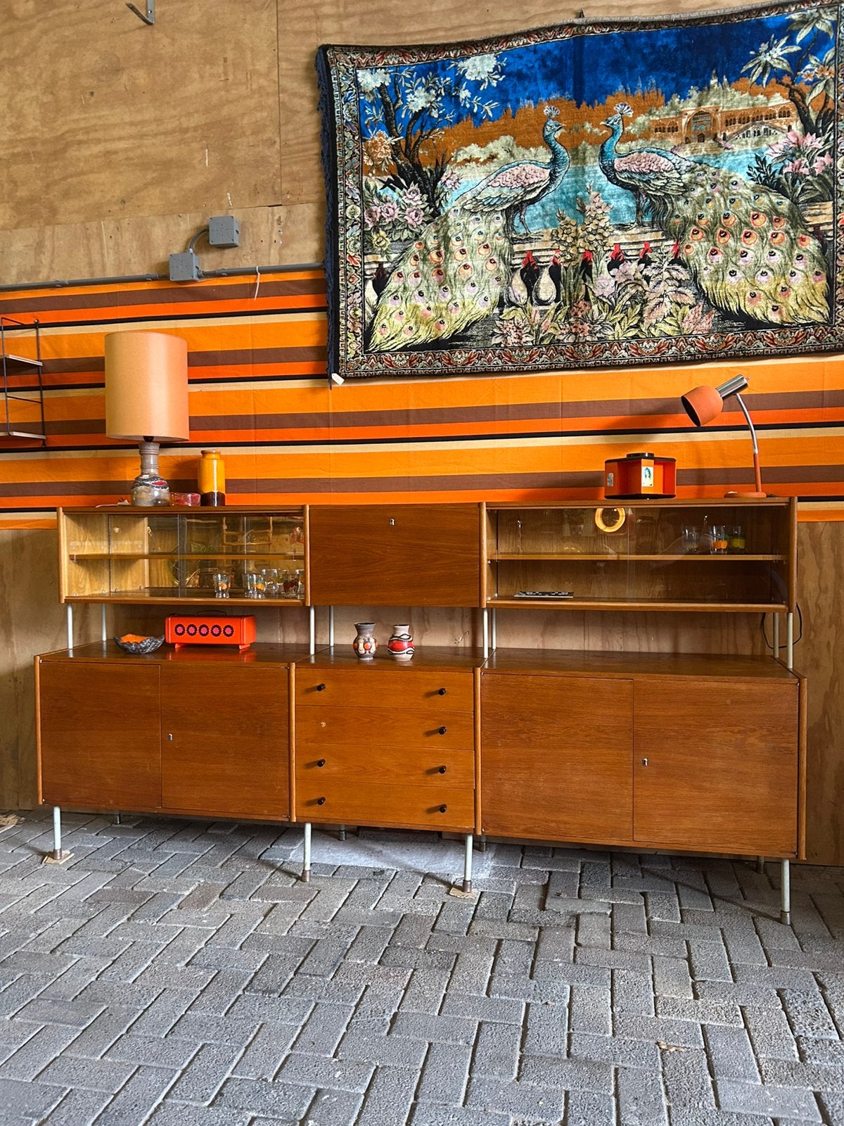 Grote vintage 60’s/ 70’s teakhouten wandkast/ kast/ dressoir, Huis en Inrichting, Ophalen, Vintage, ?, Zo goed als nieuw