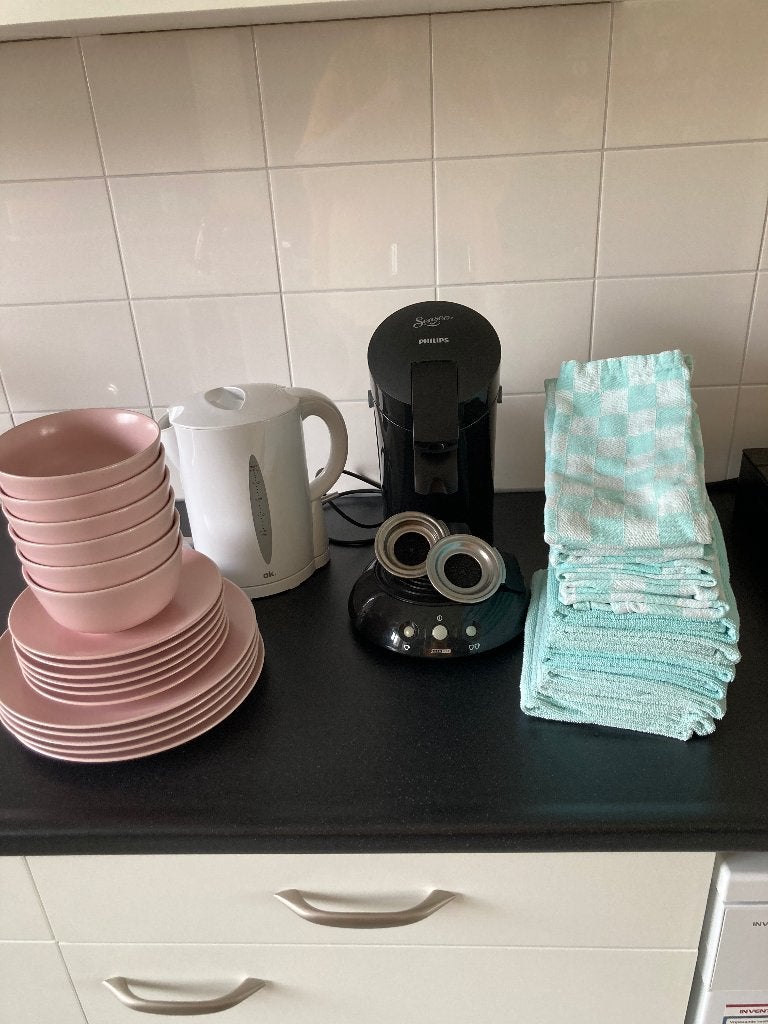 Senseo met servies en Waterkoker en doeken, Ophalen, Gebruikt, Overige modellen, Koffiepads en cups