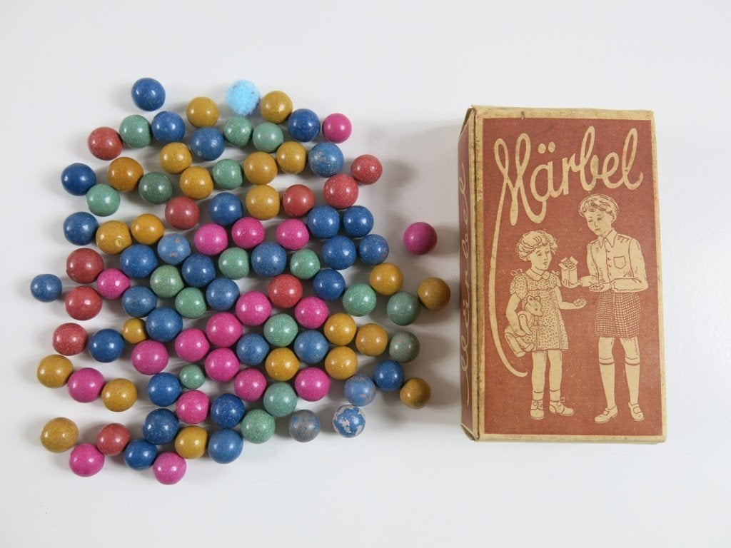 Antieke  terracotta klei knikkers ‘Märbel’ originele doos, Ophalen of Verzenden, Zo goed als nieuw