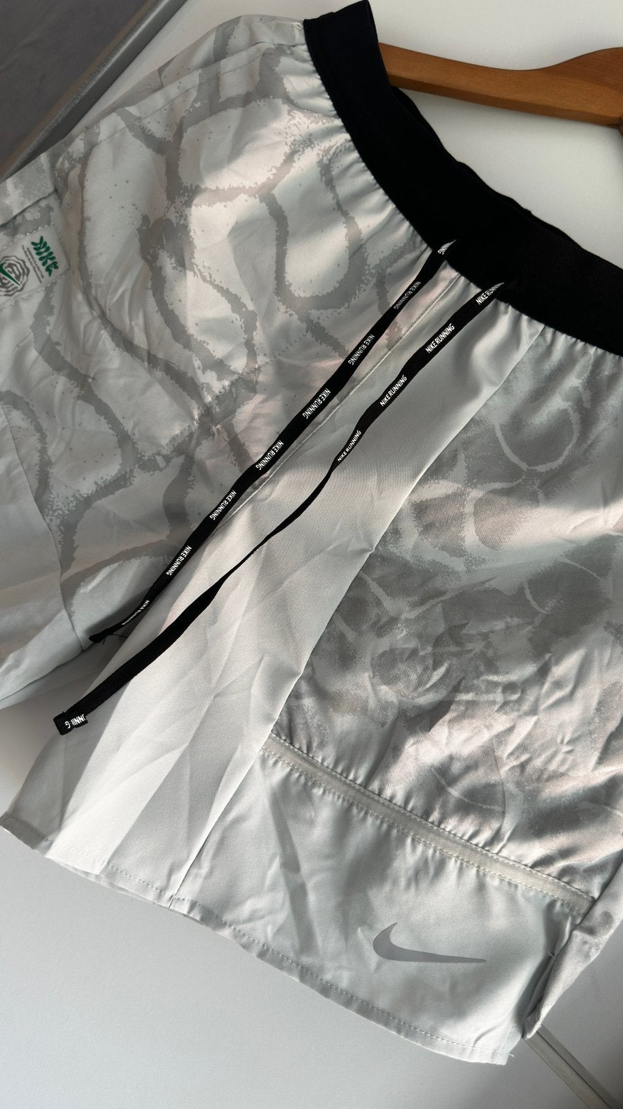 Nike Dri-FIT Running Division Short - Zeldzame model - Nieuw, Ophalen of Verzenden, Maat 48/50 (M), Wit
