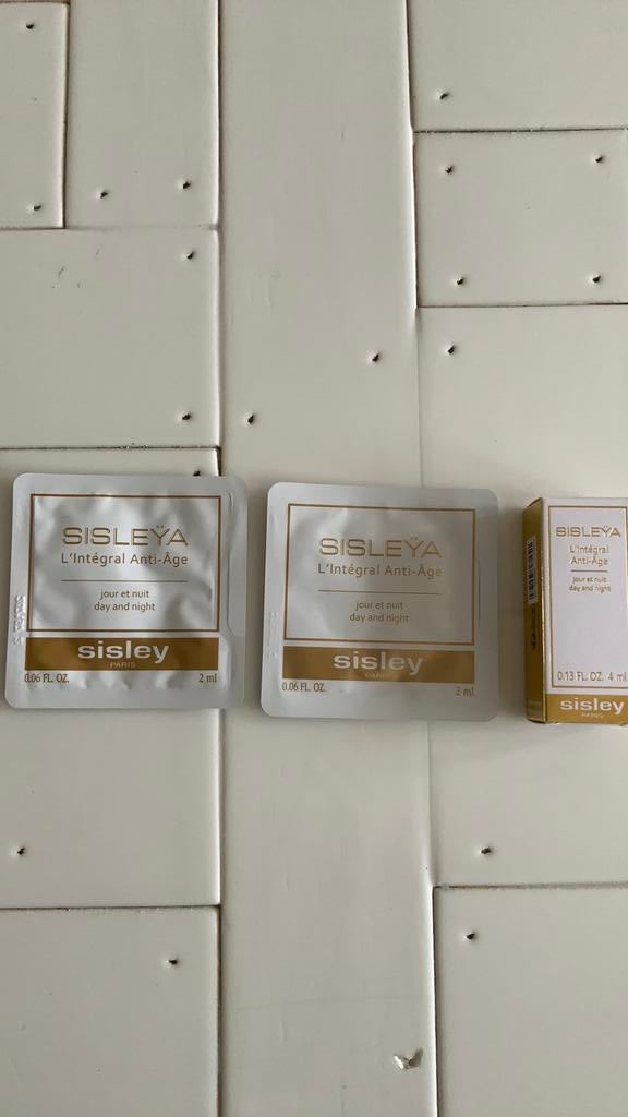 Sisley dag en nachtcreme, Verzenden, Nieuw, Gehele gezicht, Verzorging