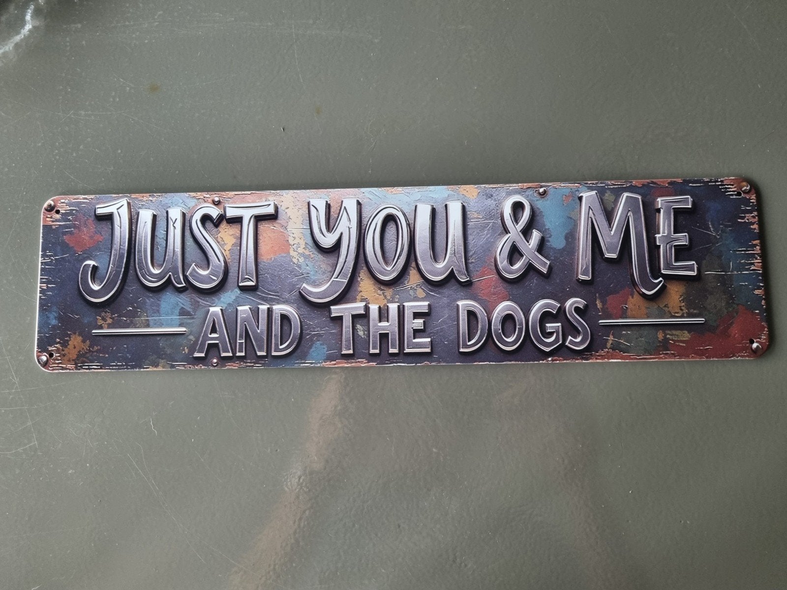 Metalen wandbord "Just You & Me And The Dogs", Metaal, Nieuw, Ophalen of Verzenden, Wandbord of Wandpaneel