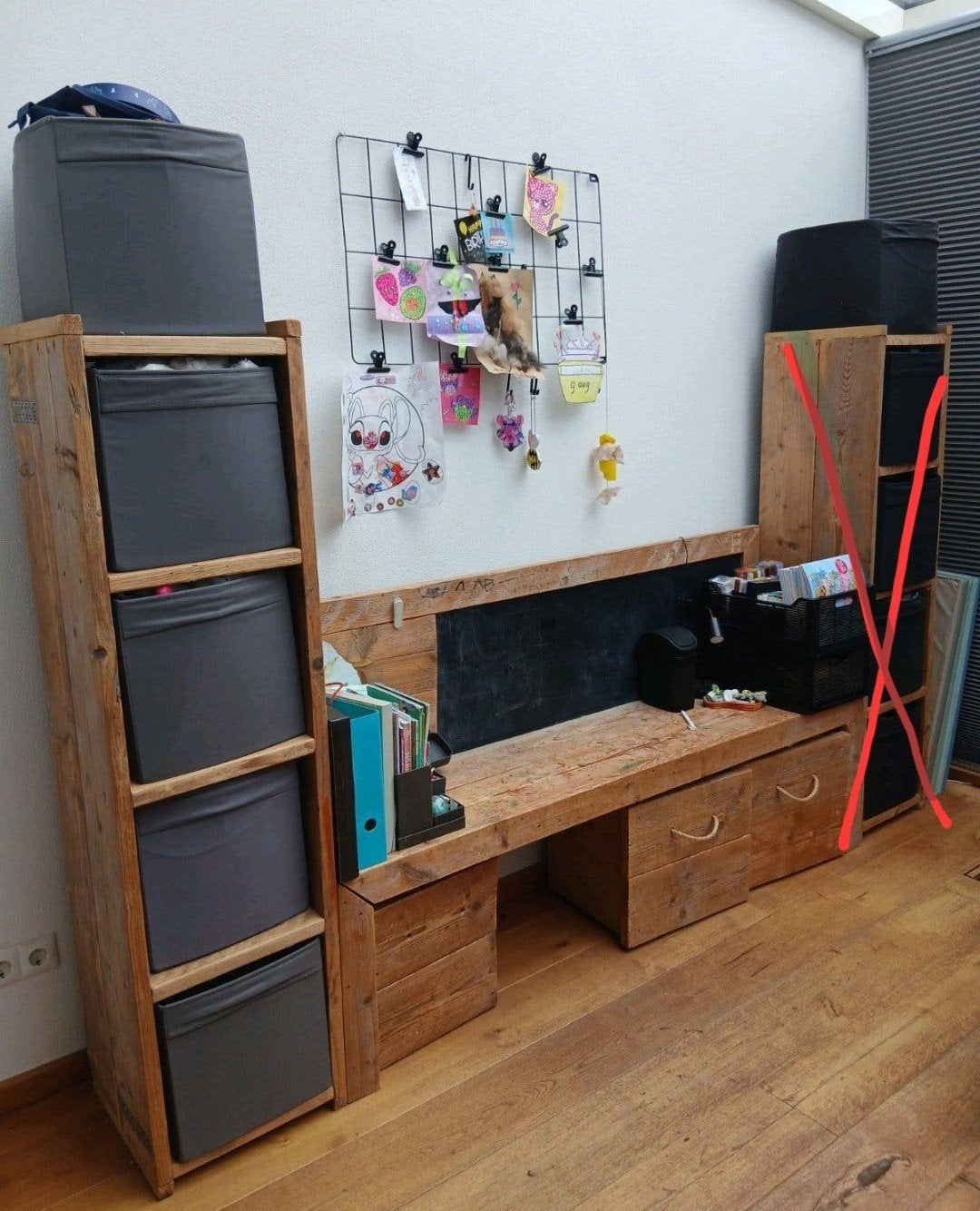 Steigerhout speeltafel met kast en 2 stoeltjes, Ophalen, Gebruikt, Tafel(s) en Stoel(en)