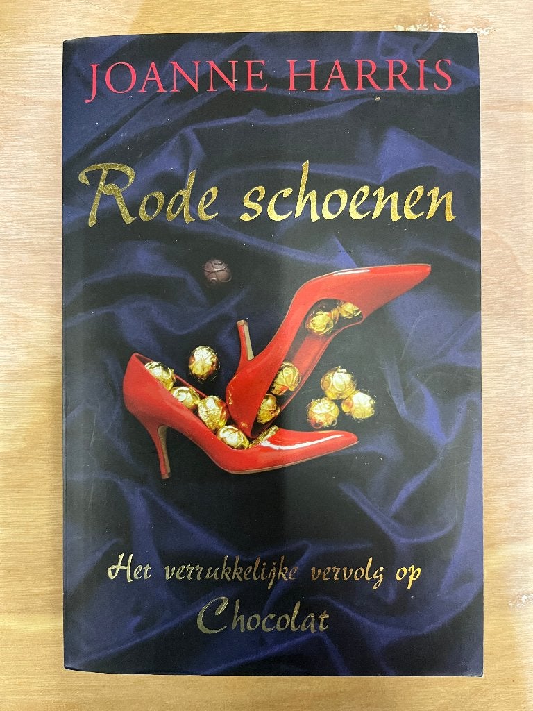 Boek: Rode schoenen,	Joanne Harris, Ophalen of Verzenden, Zo goed als nieuw, Joanne Harris, Europa overig