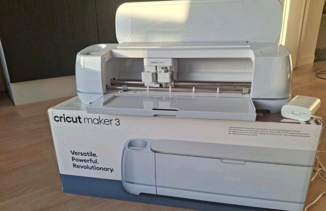 Cricut Maker 3 - Zo goed als nieuw, Geschikt voor karton, Ophalen of Verzenden, Zo goed als nieuw, Kunststof
