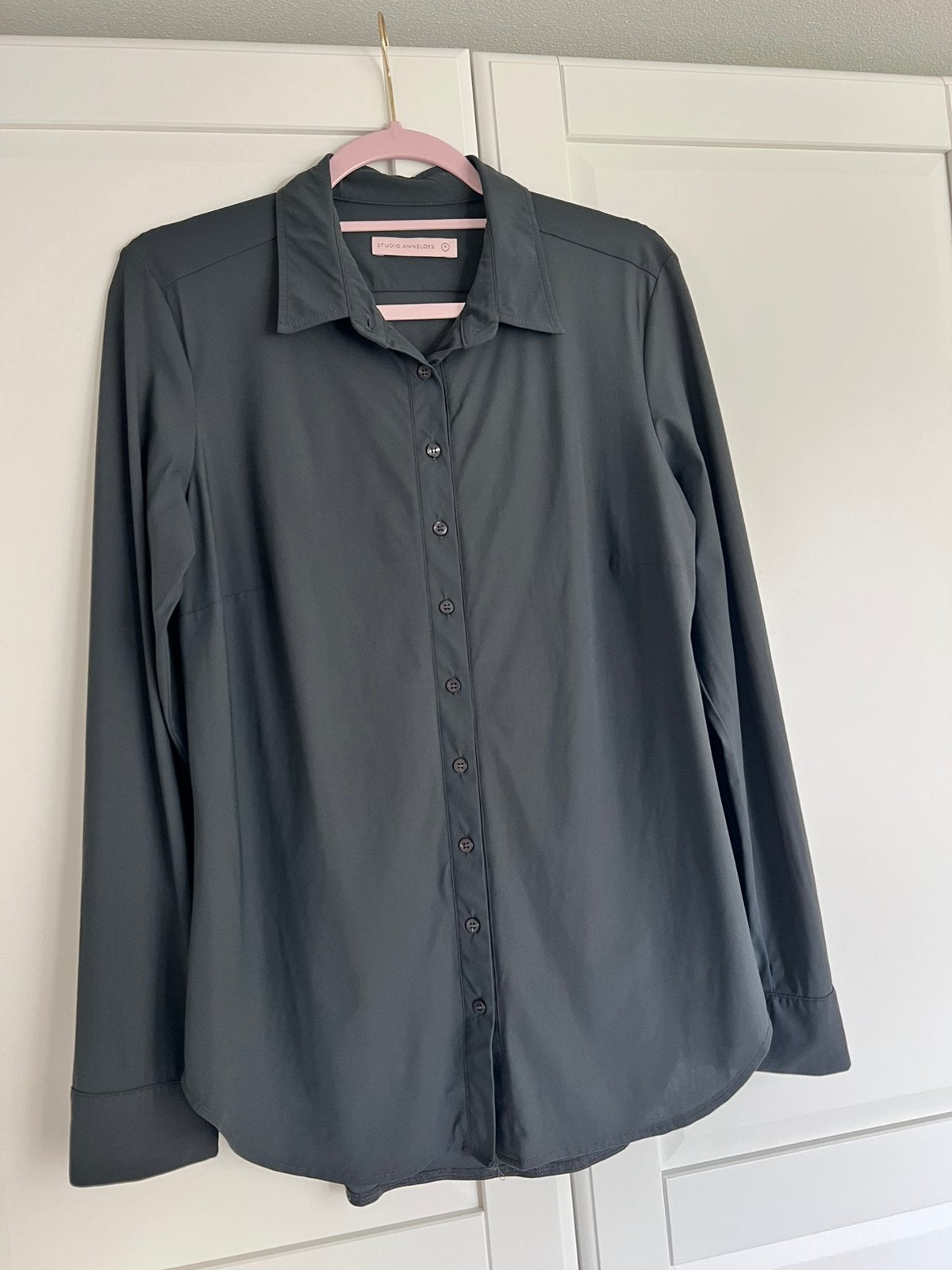 Studio anneloes poppy blouse M dark grey / grijs travelstof, Maat 38/40 (M), Ophalen of Verzenden, Zo goed als nieuw, X