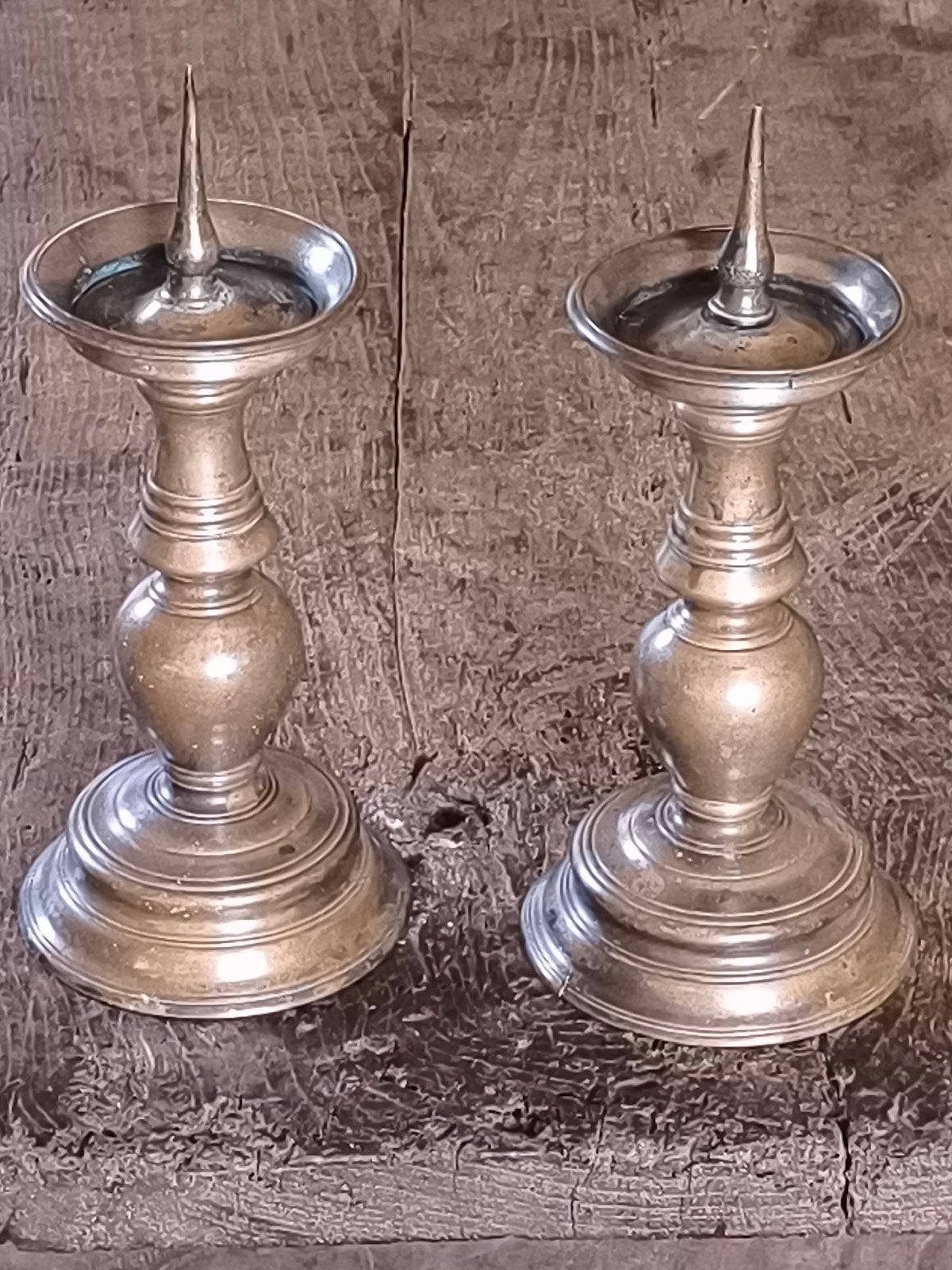 Set bronzen kandelaars, 16e eeuw, Vlaanderen, 34.5 cm, Ophalen of Verzenden
