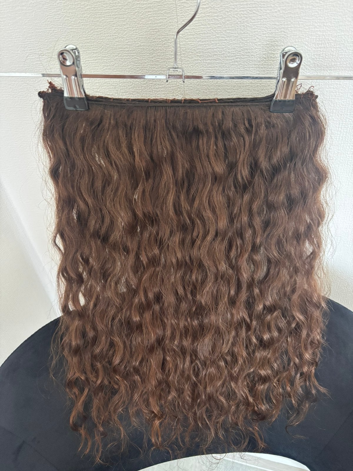 Real hair online bv golden brown natural curly 4 banen, Ophalen of Verzenden, Zo goed als nieuw, Pruik of Haarverlenging