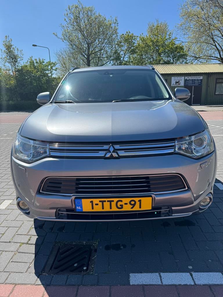 Mitsubishi Outlander 2.0 Dohc Mivec Phev 203pk 4WD CVT 5P, Auto's, Mitsubishi, 1998 cc, Outlander, 4 cilinders, Vierwielaandrijving