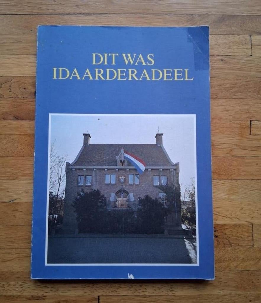 Dit was Idaarderadeel
Geschiedenis fotoboek en verhalen, Boeken, Ophalen of Verzenden, Zo goed als nieuw