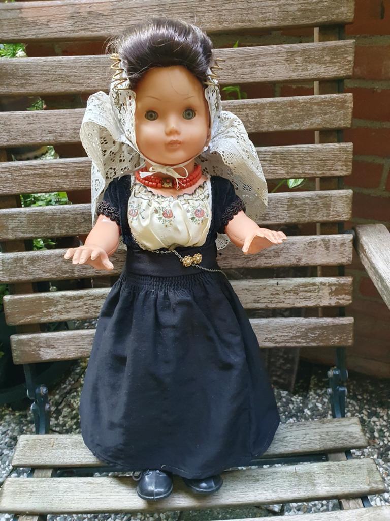 pop in Zeeuwse klederdracht, 45 cm, Ophalen of Verzenden, Gebruikt, Overige typen