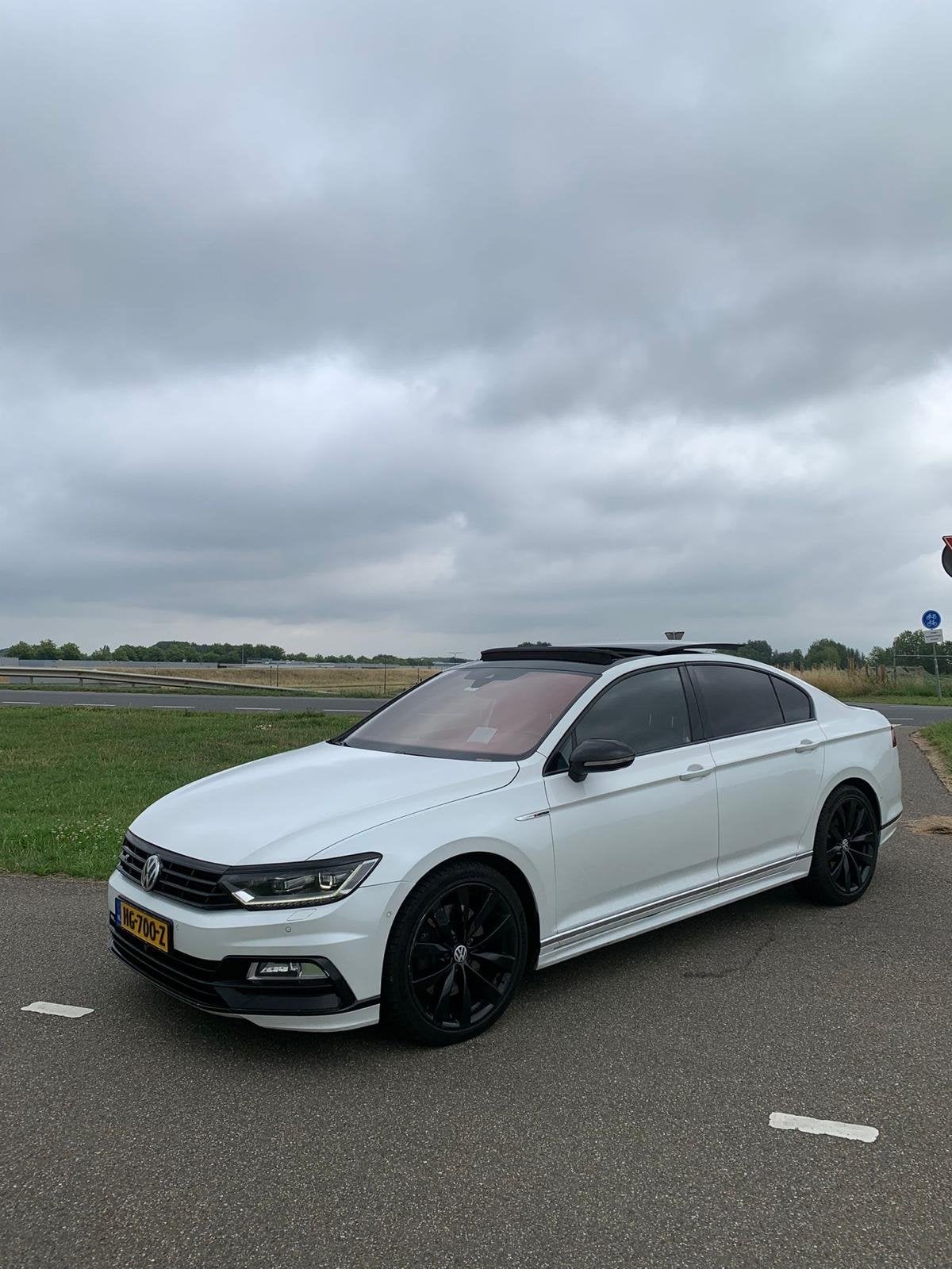 Volkswagen Passat 2.0 280PK 4M DSG 2015 Parelmoer wit, Auto's, Automaat, Zwart, 4 cilinders, 1984 cc