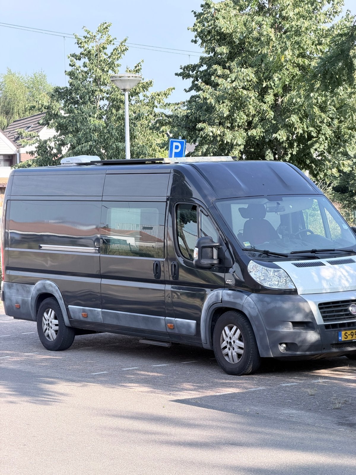 Caravans And Camping Compacte