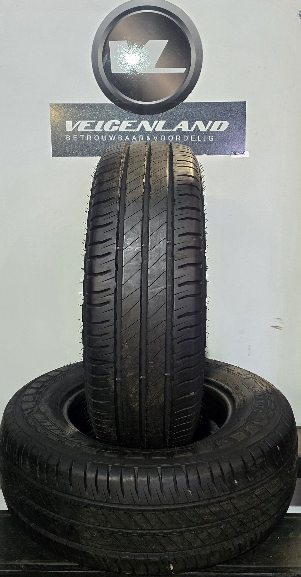 Michelin Agilis 3  215-70-15C  2157015C  215/70R15C, 15 inch, -, -, Ophalen of Verzenden
