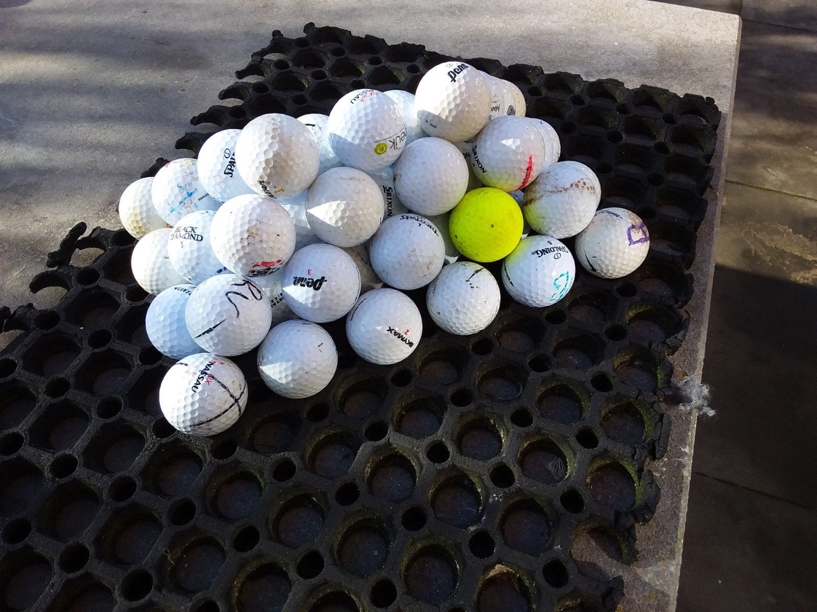 50 golfballen, Ophalen of Verzenden, Gebruikt, Bal(len)