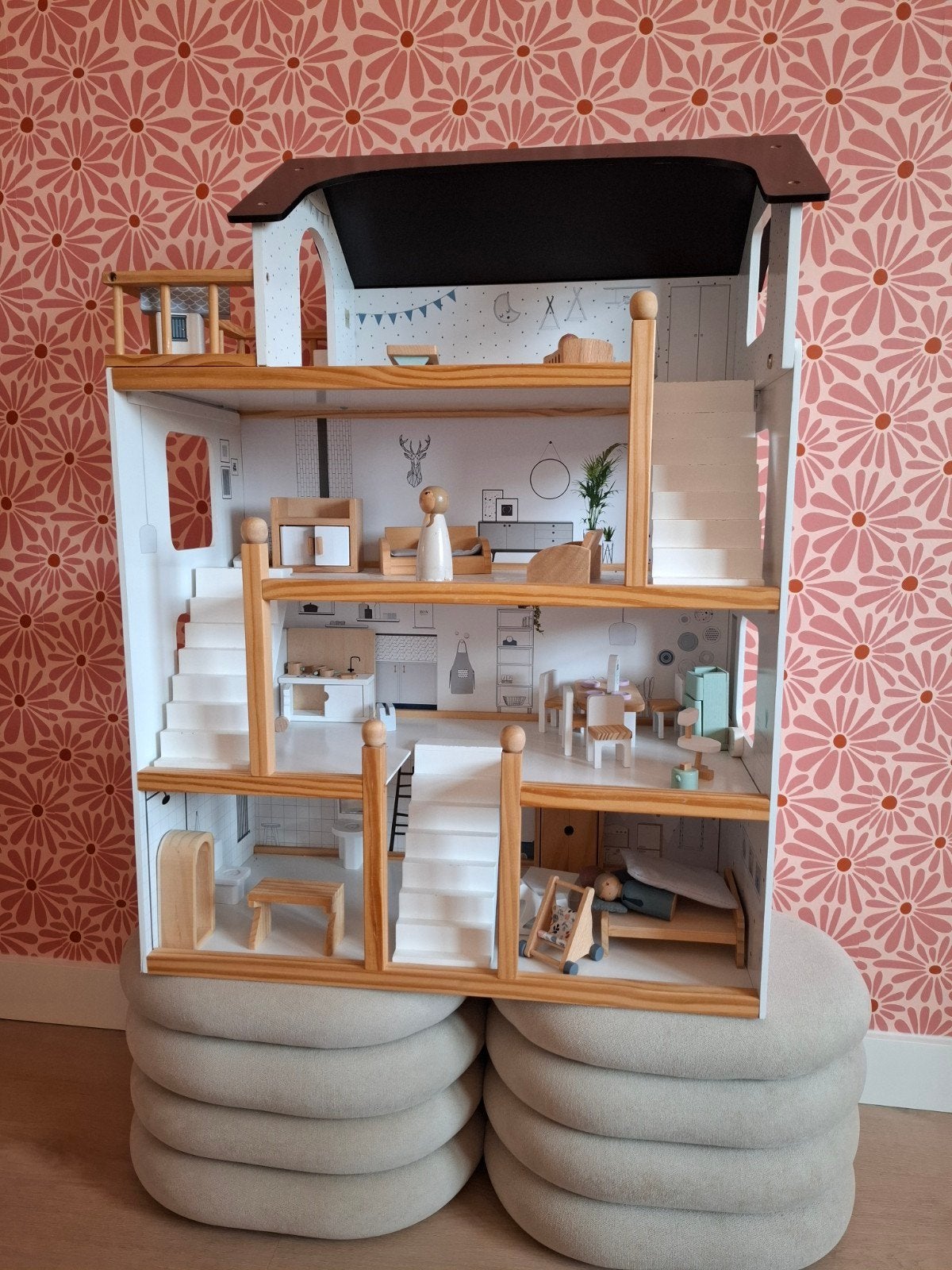Petit Amelie Poppenhuis met uitbreidingsets, Ophalen, Zo goed als nieuw, Poppenhuis
