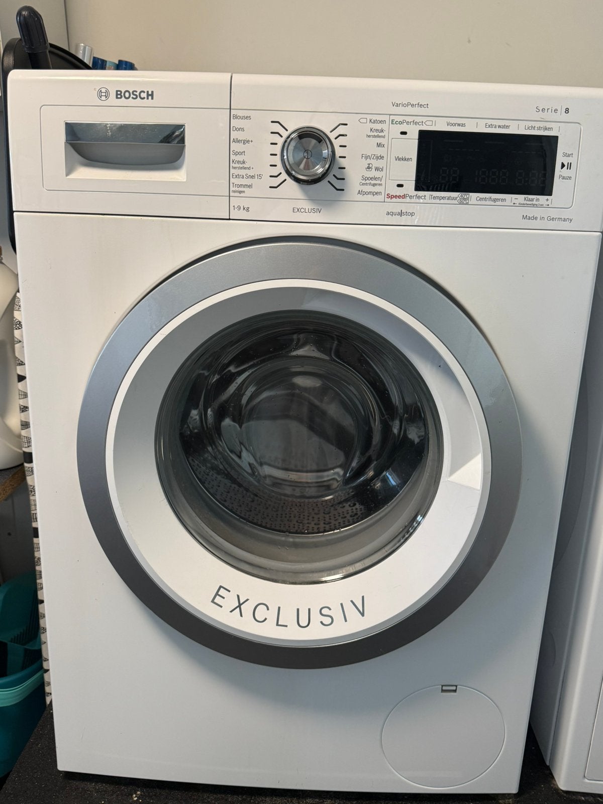 Bosch serie 8 exclusiv, Ophalen, Zo goed als nieuw, 1200 tot 1600 toeren, 85 tot 90 cm