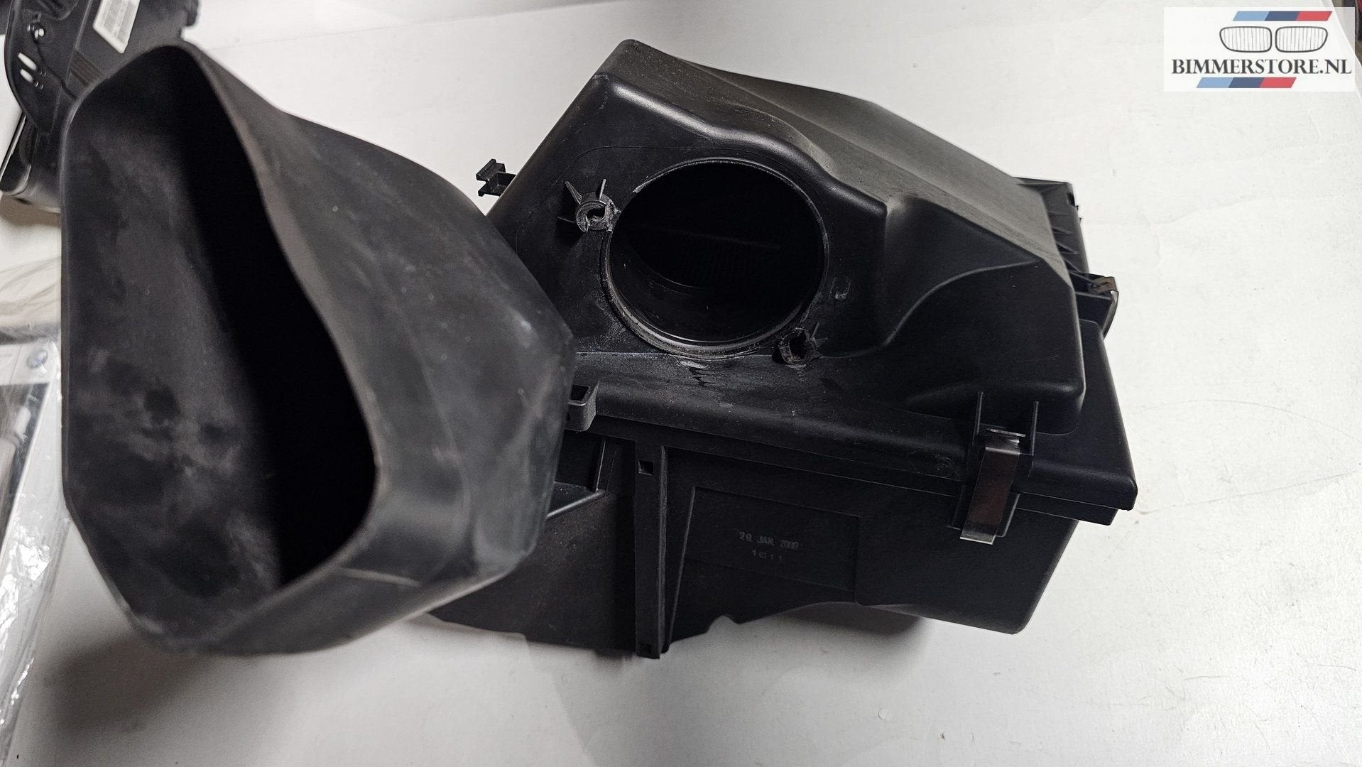 Luchtfilter huis N47 BMW 1 / 3 / X1 serie E8x E9x E84 137177, Gebruikt, -, Ophalen of Verzenden, -