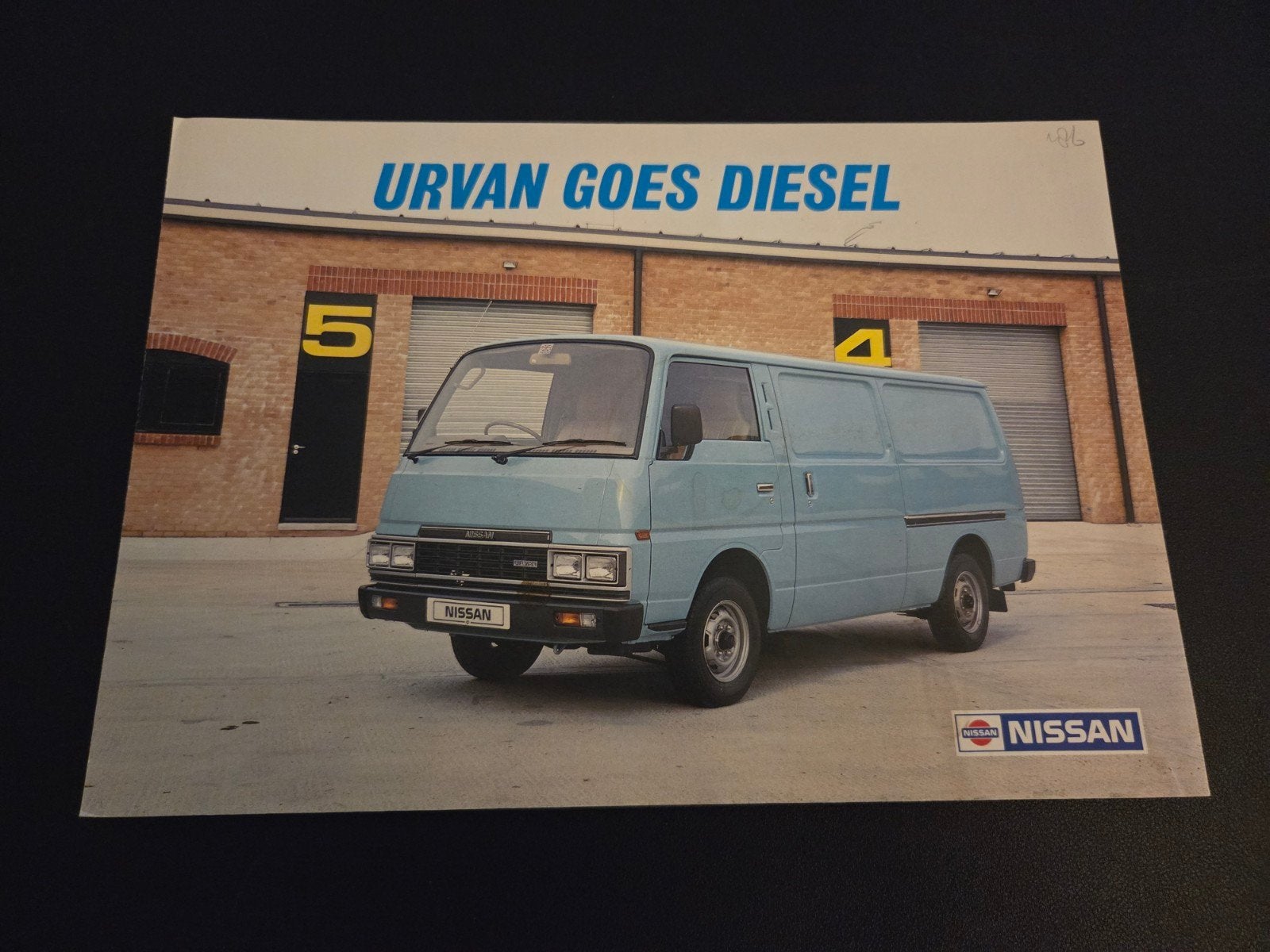 Brochure Nissan Urvan Diesel 1985 UK, Ophalen of Verzenden, Zo goed als nieuw, Nissan
