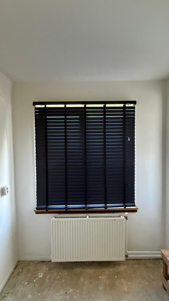 Kunststof jaloezie zwart, Huis en Inrichting, Ophalen, Gebruikt, 100 tot 150 cm, 100 tot 150 cm