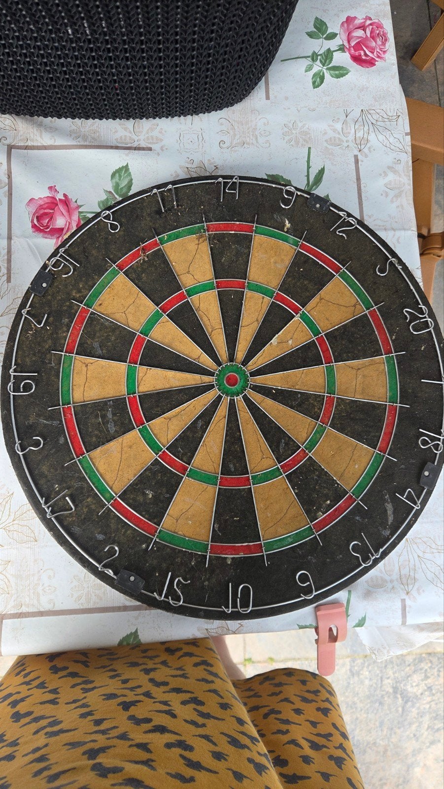 Gebruikt dartbord, Ophalen