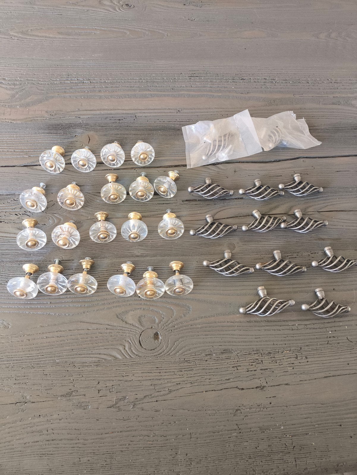 Set van 10 spiraalvormige kastknoppen en 20 glazen knoppen, Ophalen of Verzenden, Gebruikt, Overige materialen, Klink of Kruk