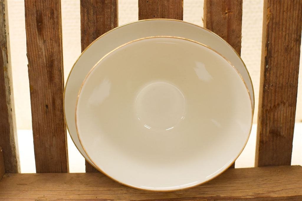 Porseleinen jus/saus schaaltje met vaste schoteltje 48455, Gebruikt, Ophalen of Verzenden, Bord(en), Overige stijlen