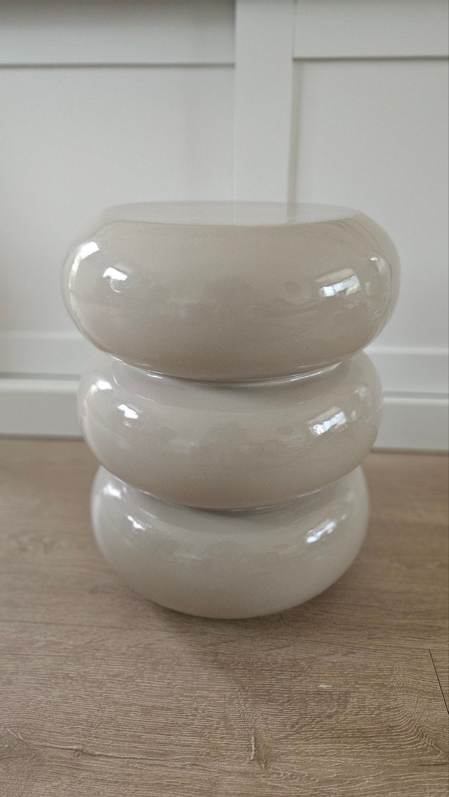 Rivera bijzettafel Kwantum beige, Huis en Inrichting, Ophalen, Zo goed als nieuw, Beige