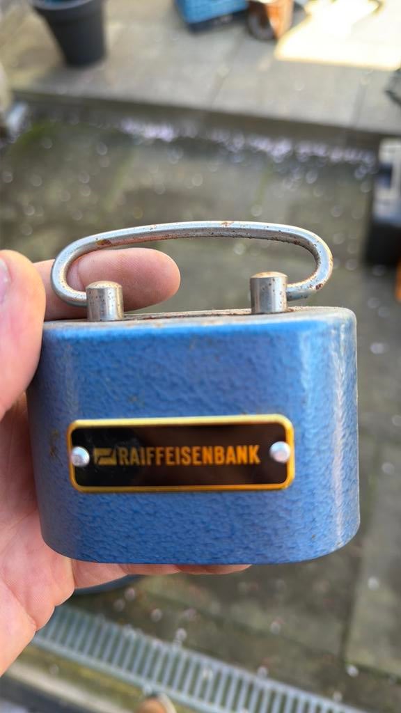 Raiffeisenbank, Ophalen, Zo goed als nieuw, Metaal of Blik, Overige thema's