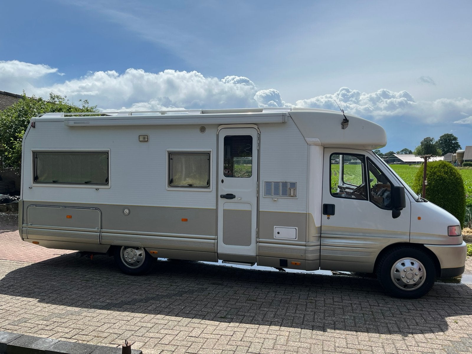 Laika Ecovip 1R camper motor Fiat Ducato 2.5 TDI 116 pk, Caravans en Kamperen, Campers, Ringverwarming, Fiat, Tot en met 3, Particulier