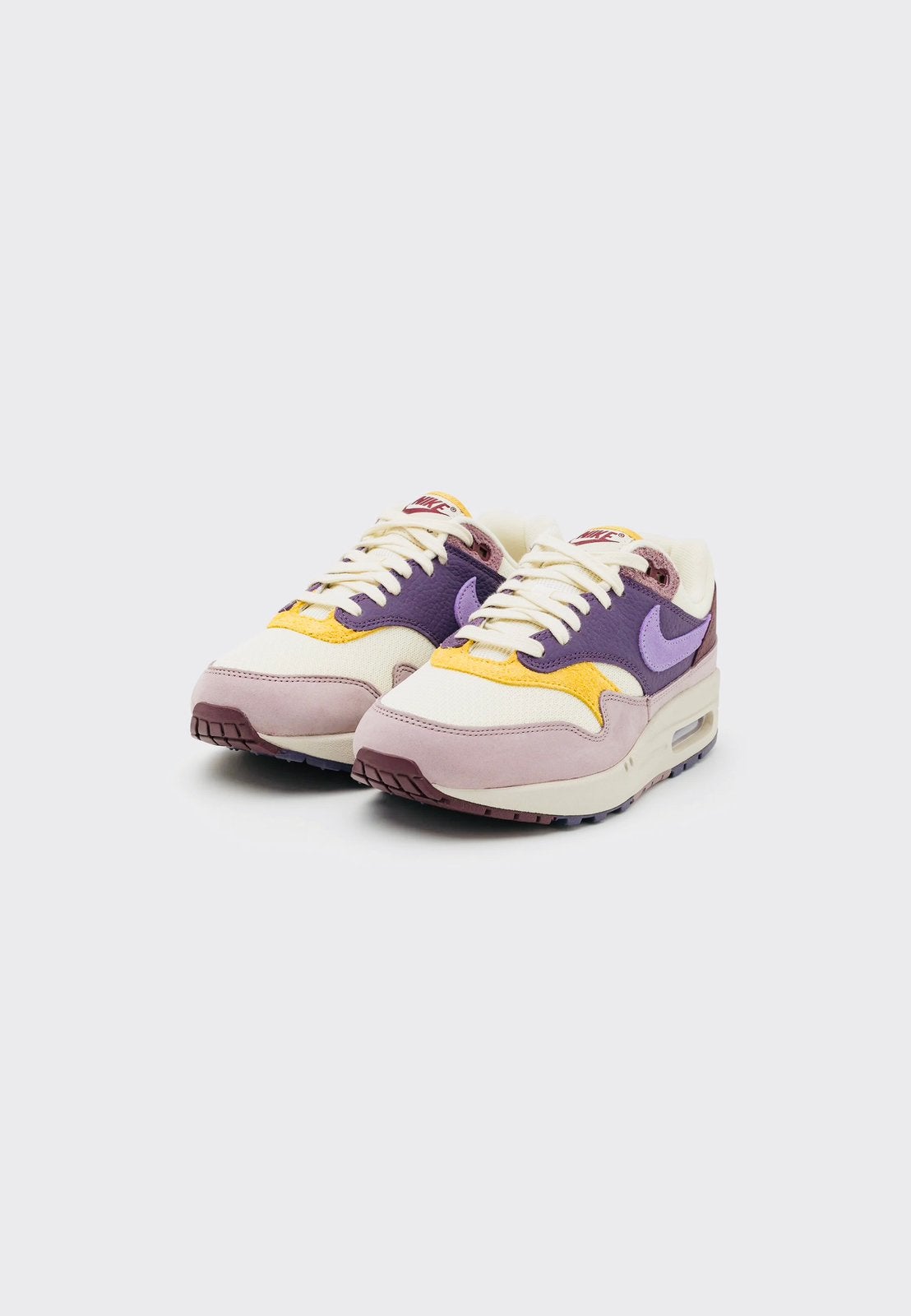 Nike Air Max 1 Dark Raisin Hydrangeas maat 38.5, Nike Air Max 1, Overige kleuren, Ophalen of Verzenden, Sneakers of Gympen