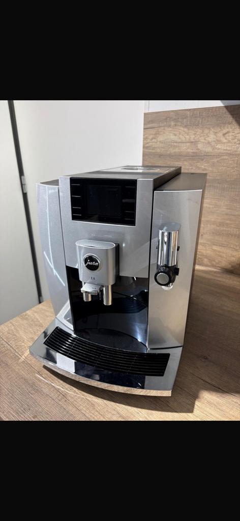 Jura E8 2022 met garantie!, Witgoed en Apparatuur, Koffiezetapparaten, 10 kopjes of meer, Koffiemachine, Ophalen of Verzenden