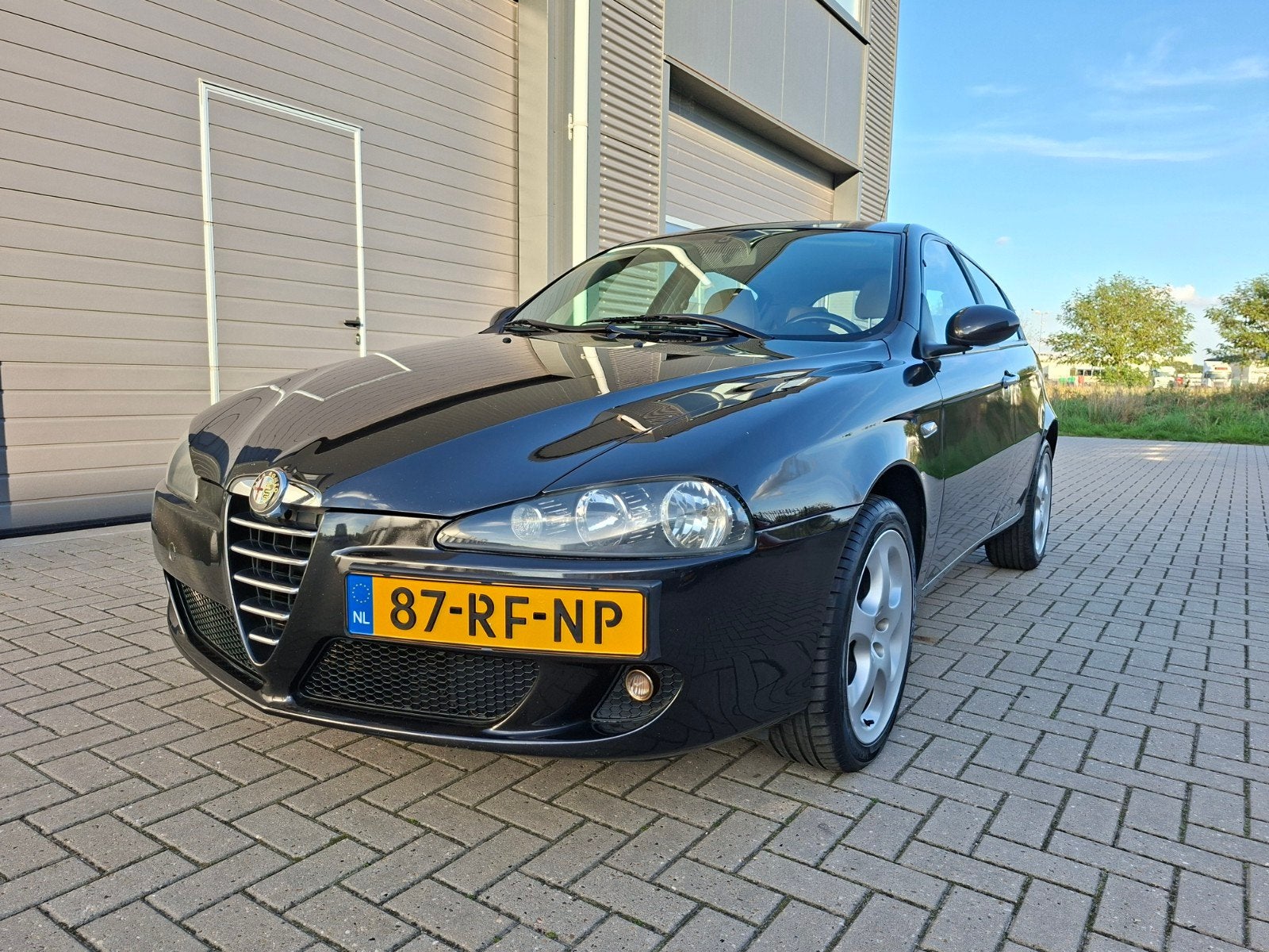 Alfa Romeo 147 2.0 T.spark 5DR 2005 Zwart, Voorwielaandrijving, Stof, Beige, Zwart