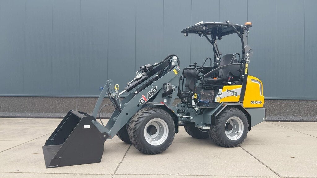 Giant G2300 HD (4981), Tobroco, Info@tobroco.nl, Sprendlingenstraat 57
5061 KM  Oisterwijk, Wiellader of Shovel