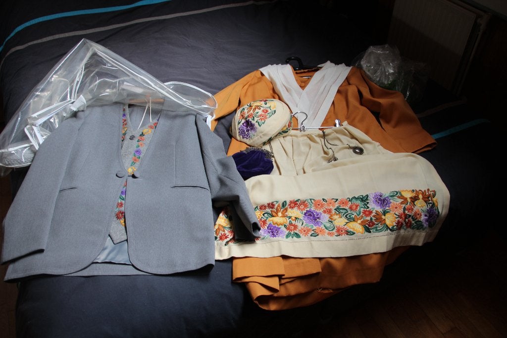 volksdanskostuums  man en vrouw bijeen passend, Ophalen, Zo goed als nieuw, Bovenkleding