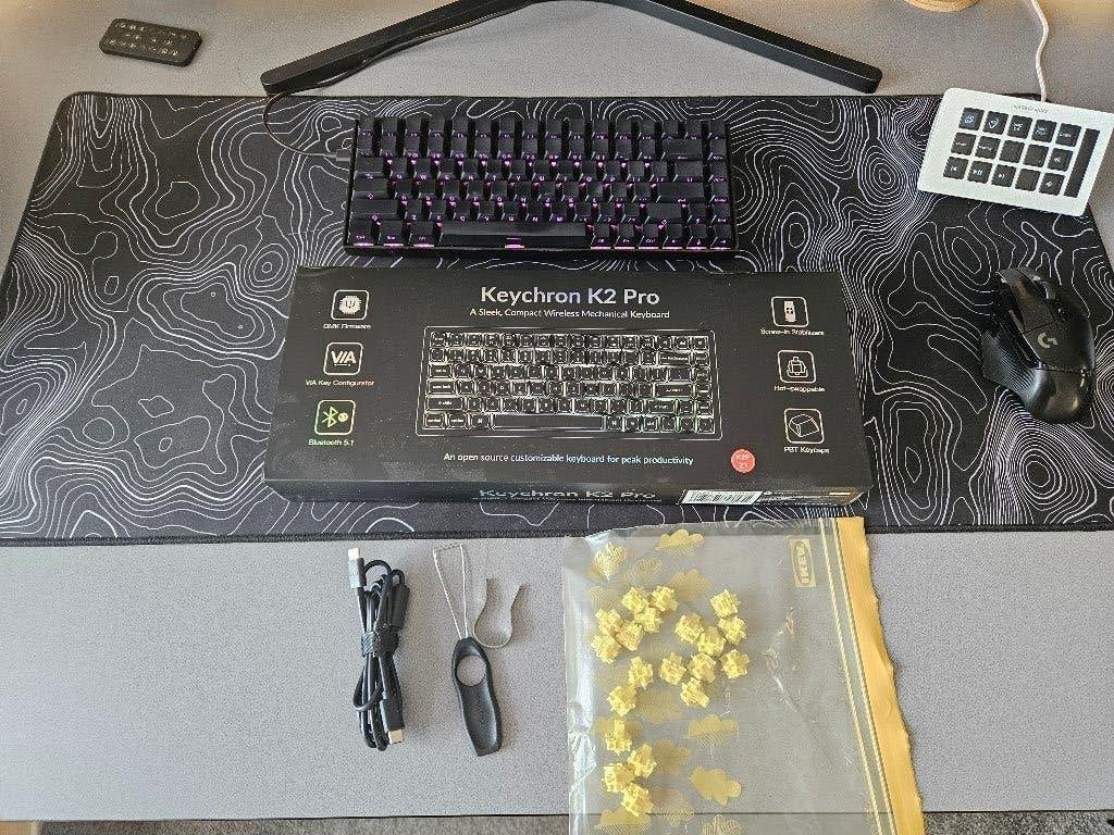 Keychron K2 Pro with Akko Cream Yellow v3 Pro Switches, Computers en Software, Toetsenborden, Keychron, Gebruikt, Ophalen of Verzenden