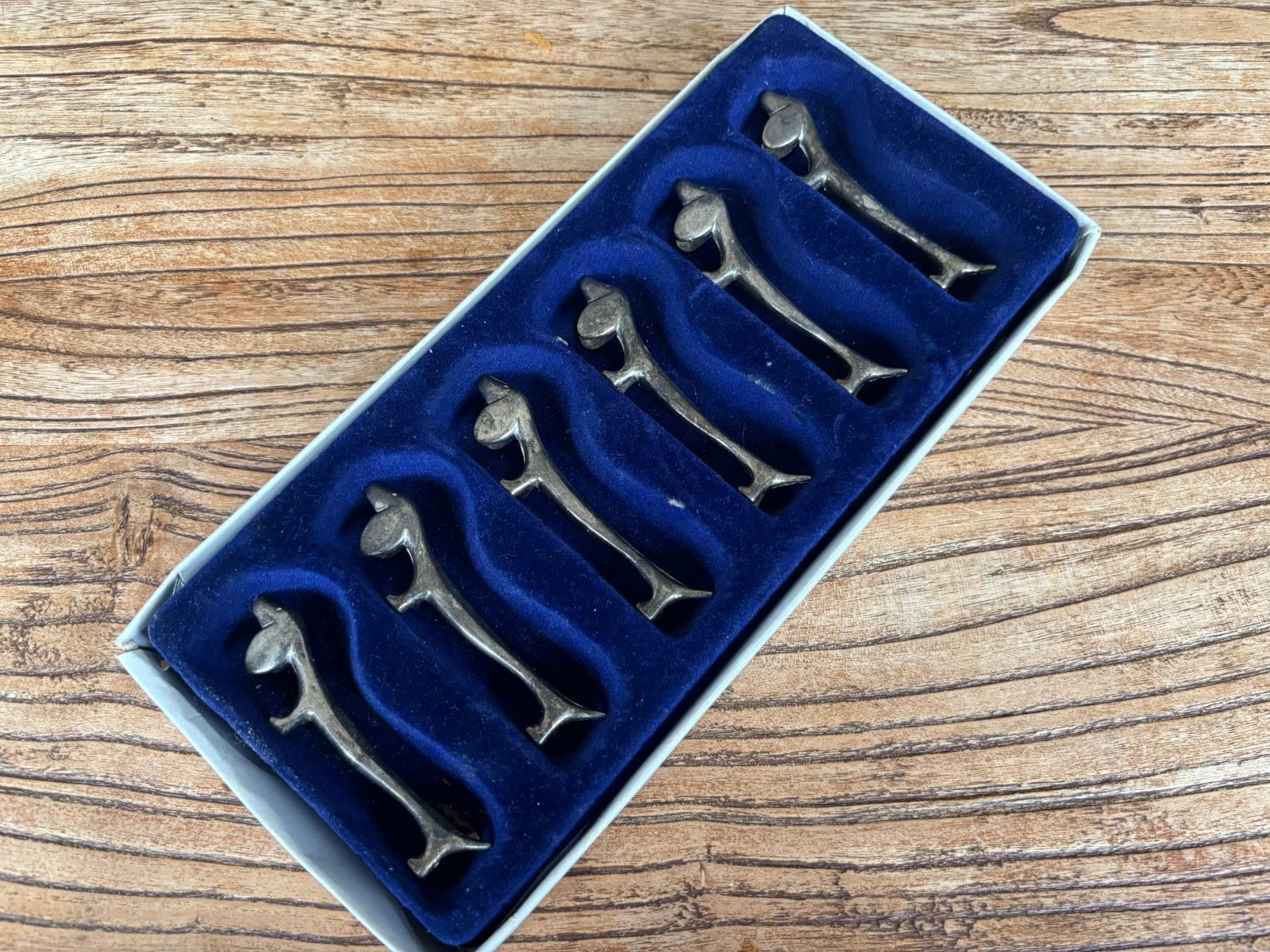 Vintage messenleggers teckel – set van 6 – tin – Mid Century, Vintage, Gebruikt, Ophalen of Verzenden, Metaal