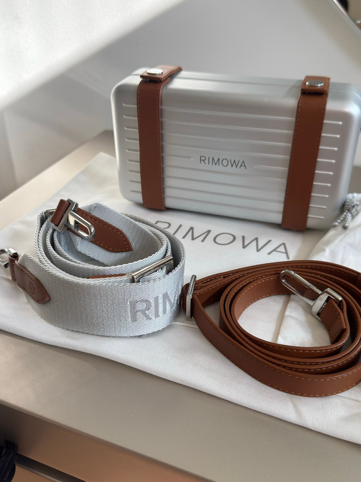 Rimowa Personal Aluminium Crossbodytas Zilver/Bruin, Ophalen of Verzenden, Gebruikt, Grijs, Schoudertasje